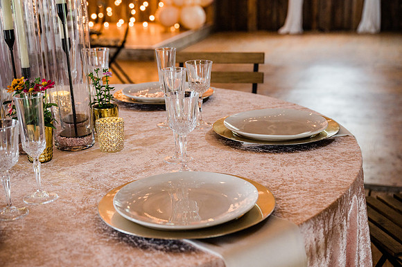 Woelfel Homestead Styled Shoot