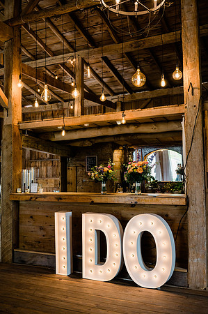 Woelfel Homestead Styled Shoot