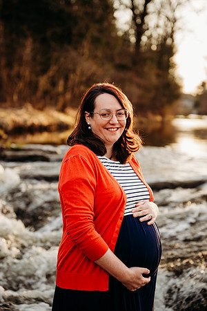 Farmer Maternity 2025
