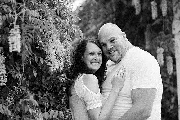 Juliet + Clint's Wisconsin engagement session took place at the Botanical Gardens of Green Bay on a gorgous July evening.