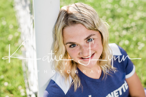 Alison Hulce Senior 2021