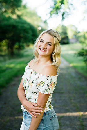 Alison Hulce Senior 2021