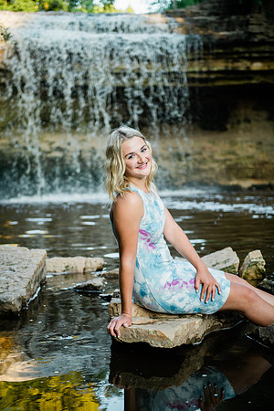 Alison Hulce Senior 2021
