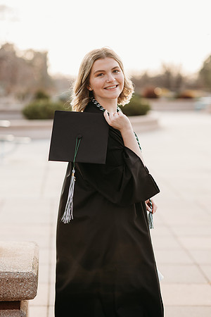 Makenna UWGB Grad '24