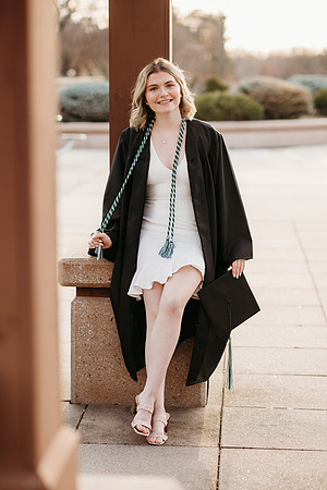 Makenna UWGB Grad '24