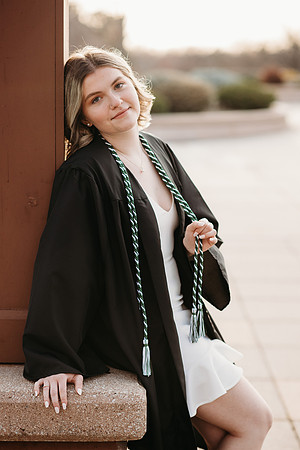 Makenna UWGB Grad '24
